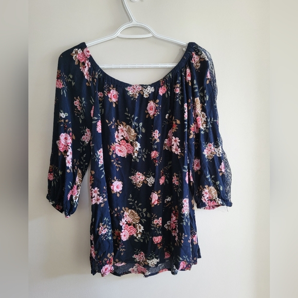 Lace sleve detail floral blousse - Picture 2 of 4